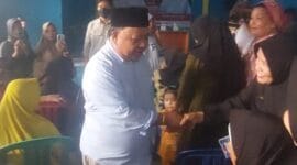 Emak-emak Rela Hujan-hujanan Hadiri Kampanye MP di Pilanjau