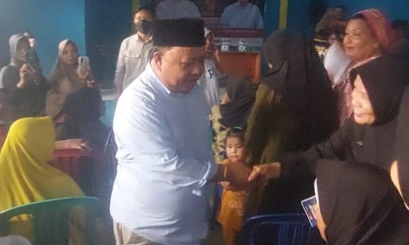 Emak-emak Rela Hujan-hujanan Hadiri Kampanye MP di Pilanjau