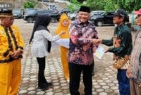 HUT ke-89 di Kampung Maluang Kecamatan Gunung Tabur, Bearau, Kaltim, berlangsung meriah dan disambut kegembiraan oleh
masyarakat setempat. Berbagai lomba disuguhkan salah - satunya yakni, lomba karnaval, hingga acara manutung jukut atau bakar ikan