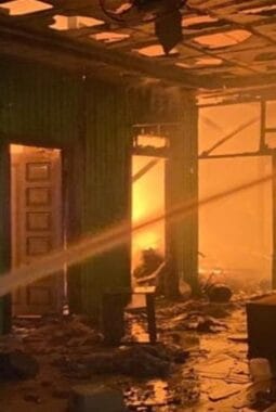 Api Hanguskan Tiga Rumah di Jalan Nusantara Tanjung Redeb