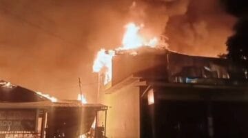 Insiden mencekam ini terjadi saat sebagian warga masih beristirahat, di Kelurahan Gayam, Milono, Tanjung Redeb, Minggu (26/1/25) sekitar pukul 04.00 Wita