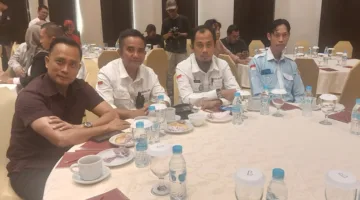 Rapat pleno dihadiri jajaran Forum Koordinasi Pimpinan Daerah (Forkopimda), kepala Organisasi Perangkat Daerah (OPD), perwakilan partai politik pengusung, simpatisan, serta tamu undangan lainnya, Rabu 26/02/25