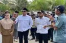 Bupati Berau, Sri Juniarsih Mas bersama Gubernur Kaltim Rudy Mas'ud didampingi OPD terkait. Dalam kunjungan kerja ke Kecamatan Biduk-Biduk, Berau. Foto: (Spesial)