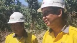 Staf KTT PT SBE tinjau lokasi Sungai Daluman di Pegat Bukur, Kecamatan Sambaliung, Berau. Bersama Warga, Ketua RT 01 Pegat Bukur di hadiri pihak DLH Berau dan sejumlah pihak terkait lain kemain lalu. Foto: (Ipl)