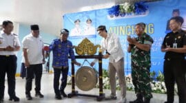 Gubernur Kalimantan Utara (Kaltara) Dr. H. Zainal A. Paliwang, S.H., M.Hum meresmikan Program Transformasi Layanan Kepelabuhanan untuk Meningkatkan Efisiensi dan Transparansi (Digi-Port) dan pemberian potongan harga tiket speedboat reguler bagi penyandang disabilitas di Pelabuhan Tengkayu I, Tarakan, Rabu (17/9).