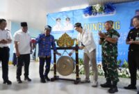 Gubernur Kalimantan Utara (Kaltara) Dr. H. Zainal A. Paliwang, S.H., M.Hum meresmikan Program Transformasi Layanan Kepelabuhanan untuk Meningkatkan Efisiensi dan Transparansi (Digi-Port) dan pemberian potongan harga tiket speedboat reguler bagi penyandang disabilitas di Pelabuhan Tengkayu I, Tarakan, Rabu (17/9).