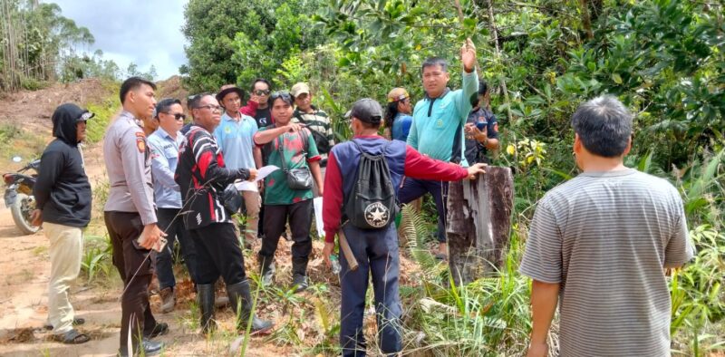 Aksi protes ini berujung pada peninjauan lapangan yang dilakukan oleh Pemerintah Desa Kujau, Kecamatan Betayau