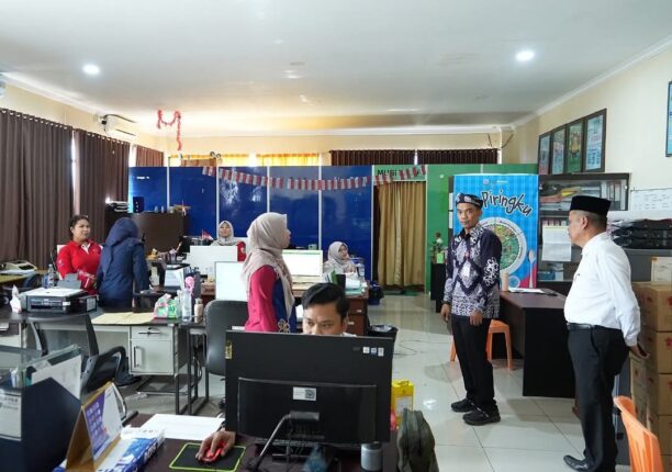 Sekprov Kaltara Denny Harianto meninjau Dinkes Kaltara