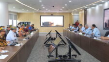 Nusantara, Selasa (17/3/2026) – Wagub Kaltara Ingkong Ala bersama rombongan bertemu Kepala Otorita IKN Basuki Hadimuljono membahas integrasi pembangunan dan konektivitas.