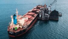 BASTIAN ; Alat dan fasilitas pendukung merupakan bagian integral dari Pembangunan Pelabuhan. 